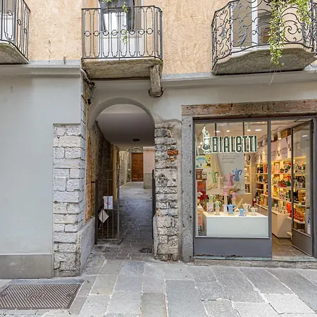 Calicantus Atena * Como