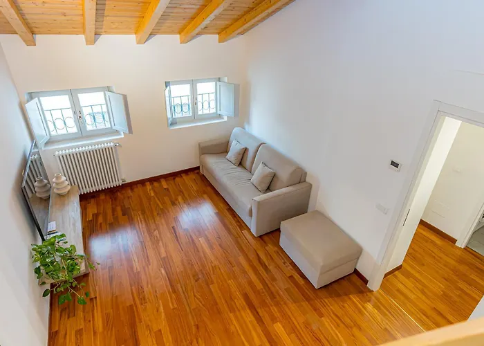 Calicantus Atena アパート *