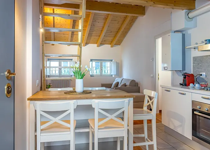 Calicantus Atena アパート *