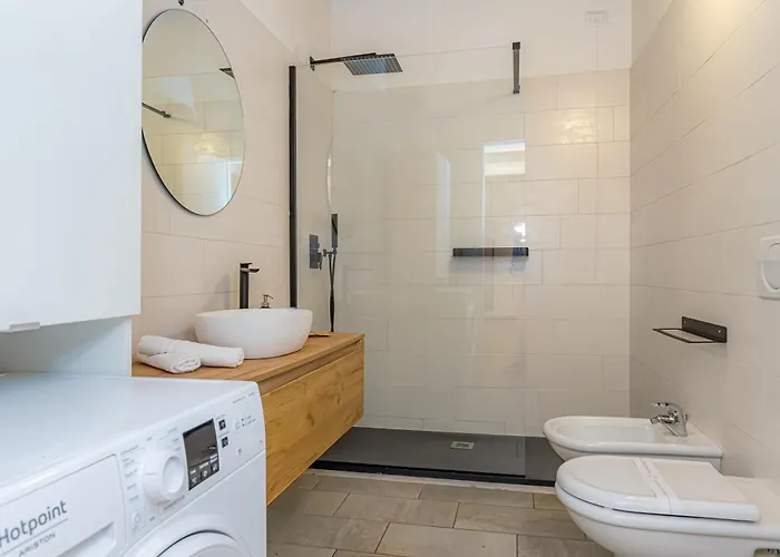 Calicantus Atena アパート コモ