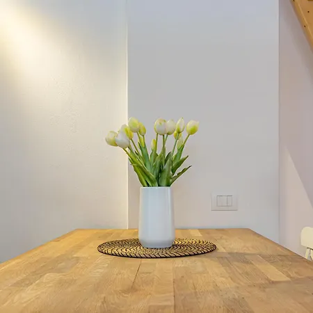 Calicantus Atena アパート コモ